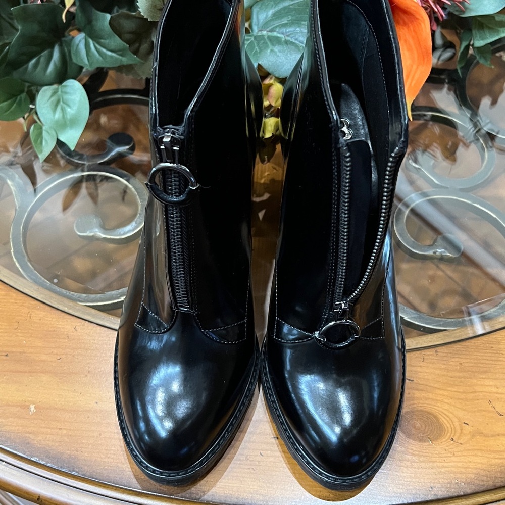 Gianni Bini Shiny Black Ankle Boots with Zipper